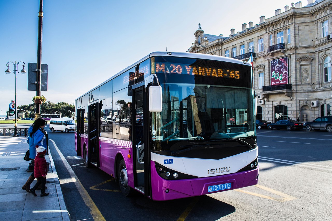 В схемы движения ряда городских автобусов внесены изменения
