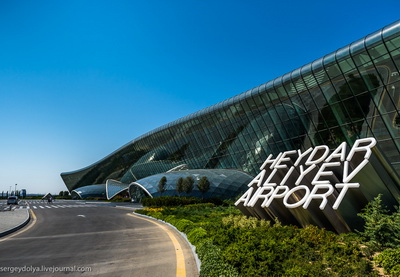 Международный аэропорт Гейдар Алиев глазами российского путешественника и фотоблогера Сергея Доли - ФОТО