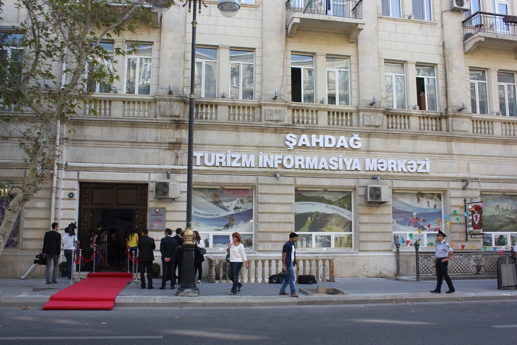 В Баку открылся Туристический информационный центр «Шахдаг» - ФОТО