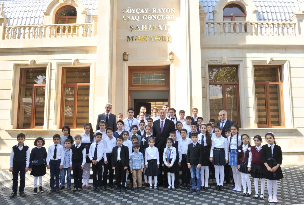 Ильхам Алиев принял участие в открытии Шахматной школы в городе Гейчай - ФОТО