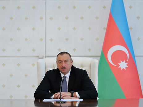 Ильхам Алиев: «Азербайджан в 2015 году успешно развивался» - ФОТО