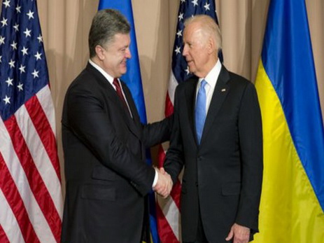 Байден и Порошенко обсудили необходимость реформ в Украине
