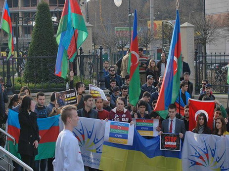 Активисты школы мультикультурализма поддержали акцию «Карабах – это Азербайджан» в Киеве - ФОТО
