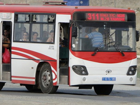В Азербайджане лицам младше 23 лет запрещено управлять автобусами