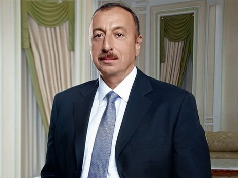 Президент Ильхам Алиев поздравил словенского коллегу с Днем государственности