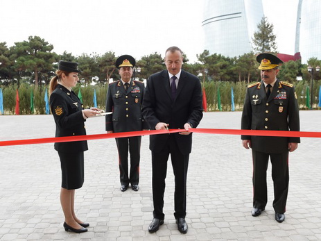 Ильхам Алиев принял участие в открытии нового административного здания Генерального штаба Вооруженных сил - ФОТО