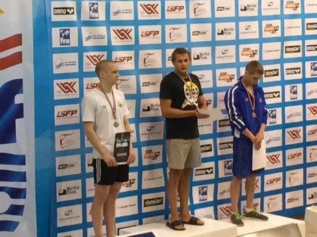 Азербайджанская пловчиха стала победительницей турнира в Латвии, установив рекорд страны – ФОТО