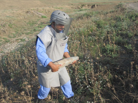 Азербайджанские саперы продолжают очищать прифронтовую территорию от мин и снарядов – ФОТО