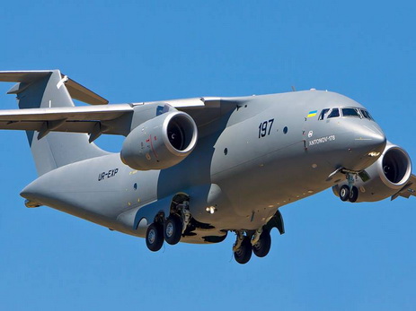 Азербайджан внес аванс за первые два самолета Ан-178