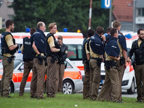 Полиция Мюнхена пока считает стрелка одиночкой