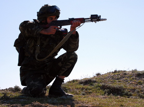 За сутки армянские войска обстреляли азербайджанские позиции 14 раз