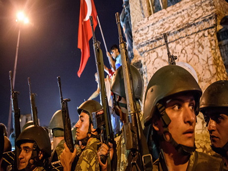Турецкие СМИ выяснили, что ряд мятежников служили в силах НАТО