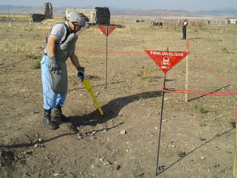 Азербайджанские саперы продолжают очищать прифронтовую территорию от мин и снарядов – ФОТО