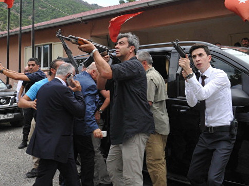 В Турции при обстреле кортежа Кылычдароглу ранены трое полицейских