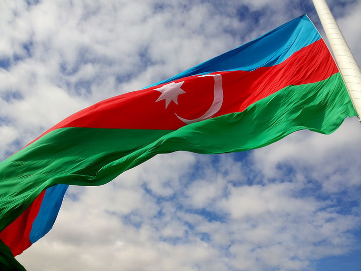 Россияне включили Азербайджан в тройку успешных и стабильных стран