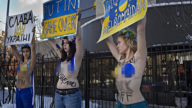 ФЕМЕНистки поддержали «Евромайдан» (ФОТО)