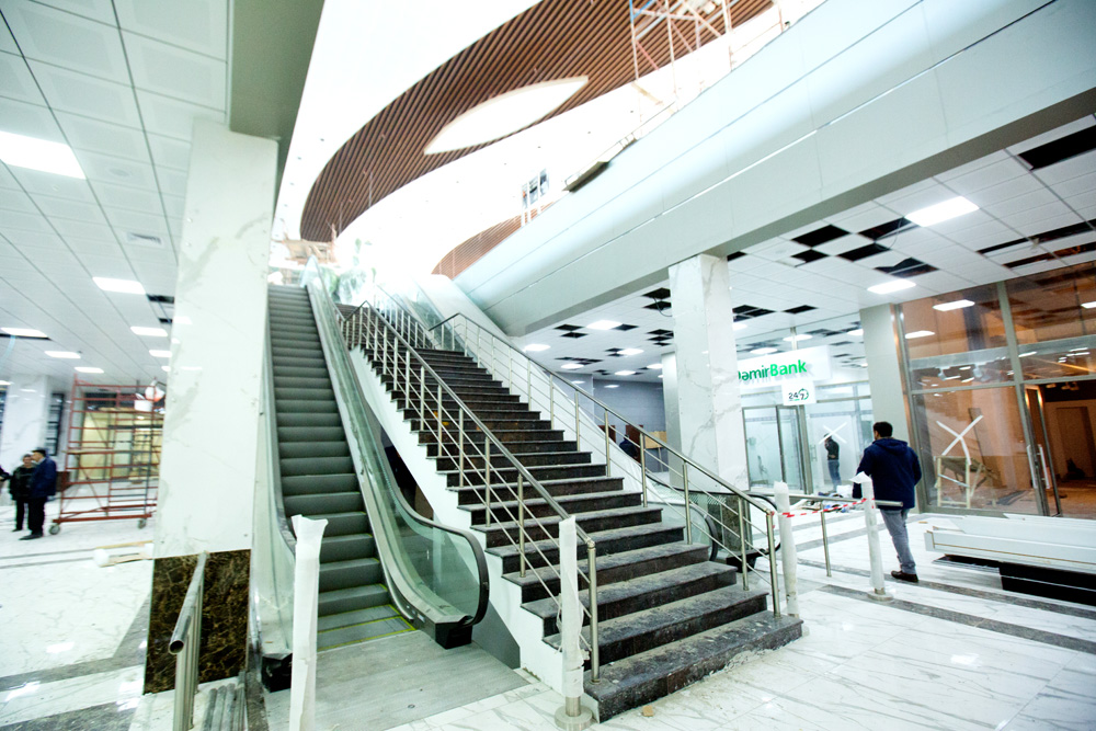 Бакинский железнодорожный вокзал обретает новый облик
