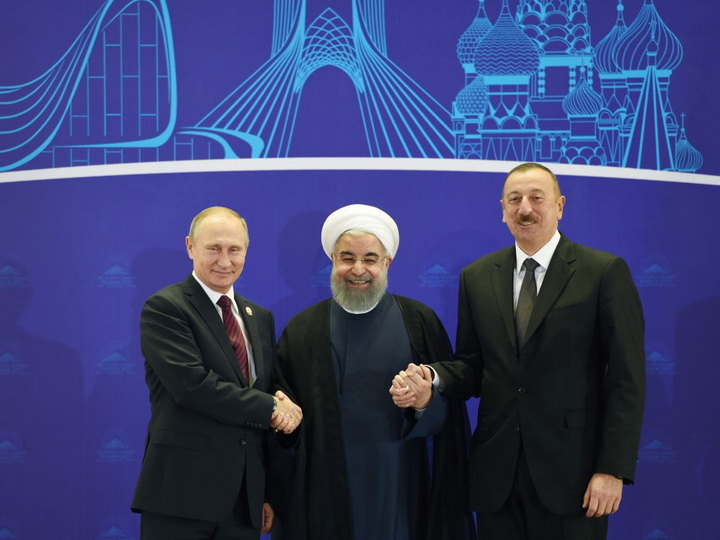 О том, почему Ильхам Алиев ездил в Иран: как Азербайджан очерчивает контуры новой стратегии развития региона
