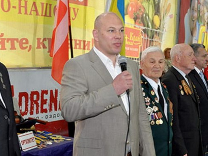 Сборную Азербайджана возглавил Руслан Машуренко