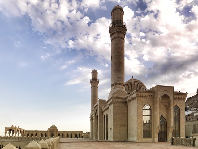 Мечеть Бибиэйбат в Баку – среди красивейших мечетей мира – ФОТО