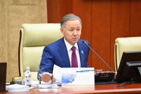 Qazaxıstan parlamentinin sədri Bakıya gəlir