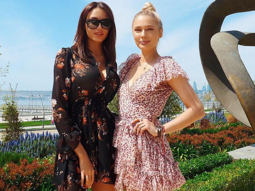 Российские звезды Instagram Наталья Рудова и Анастасия Решетова в Баку – ФОТО