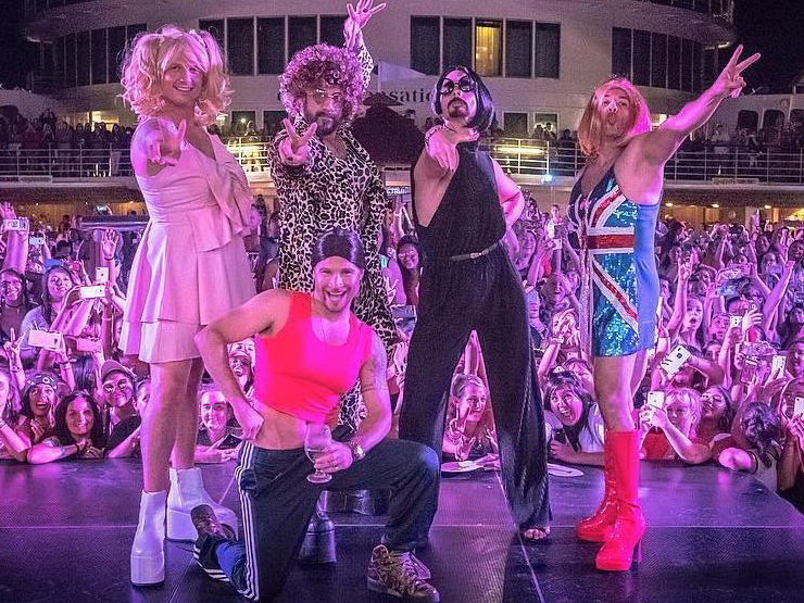 «Backstreet Boys» переоделись в «Spice Girls» и станцевали под «Wannabe» - ФОТО - ВИДЕО