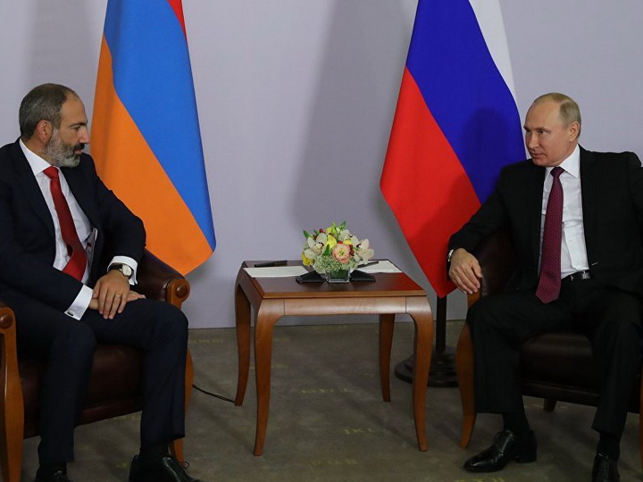 Просьба Пашиняна к Богу хранить Российскую Федерацию предрекла исход его встречи с Владимиром Путинным