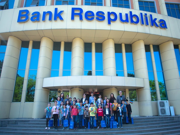 Bank Respublika internat məktəbinin şagirdlərini sevindirdi - FOTO