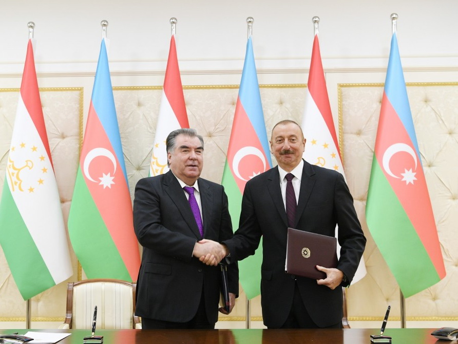 Подписаны азербайджано-таджикские документы – ФОТО