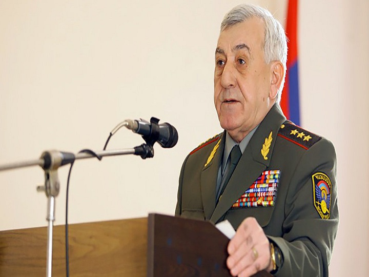 Ermənistanın sabiq müdafiə naziri beynəlxalq axtarışa verilib