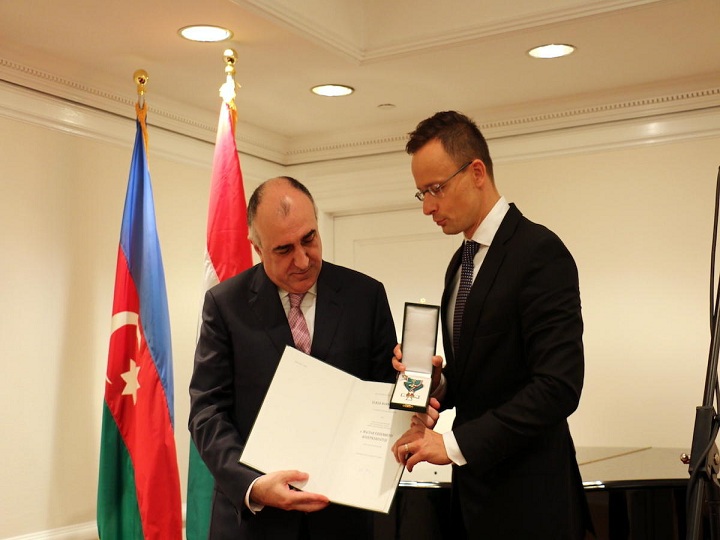 Elmar Məmədyarov Macarıstanın "Komandir Xaçı" Ləyaqət Ordeni ilə təltif olunub