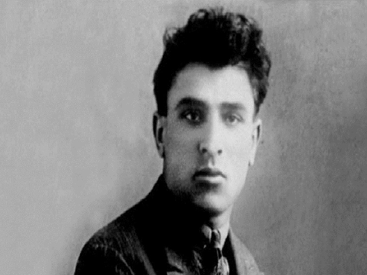 Mikayıl Müşfiqin edam hökmünü icra edən cəllad boş gilizləri evində saxlayırmış