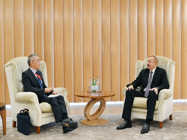 İlham Əliyev UNESCO-nun baş direktorunun müavini ilə görüşüb