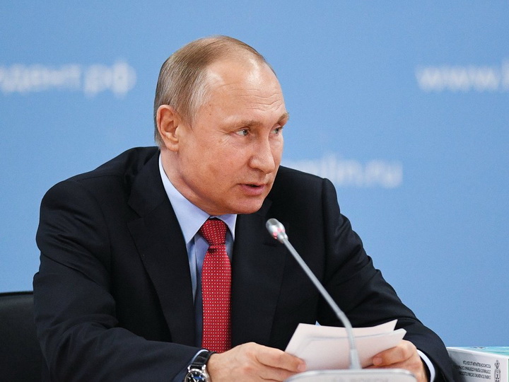 Putin: VI Bakı Beynəlxalq Humanitar Forumunun mövzusu müasir cəmiyyət üçün çox əhəmiyyətlidir