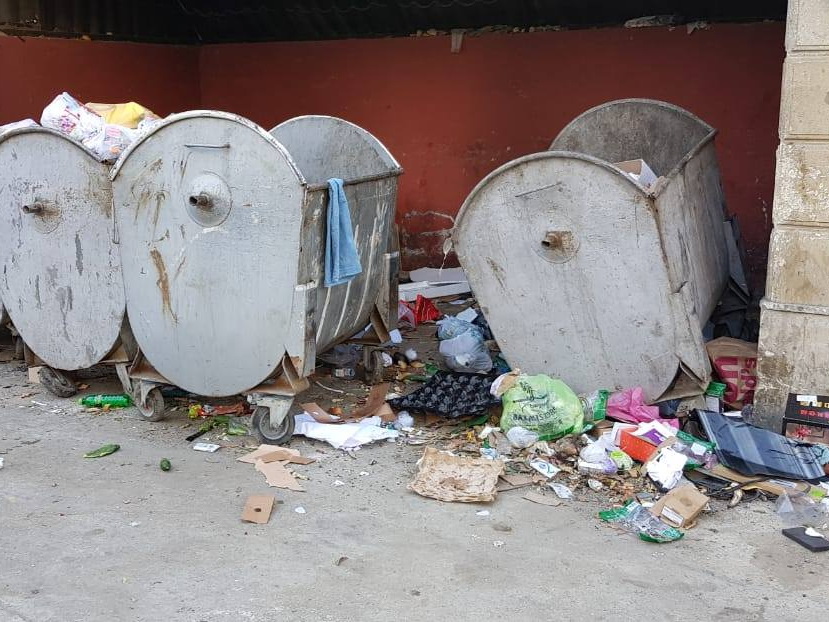 Господину врио мэра Баку: и снова о мусорном хаосе в столице - ФОТО