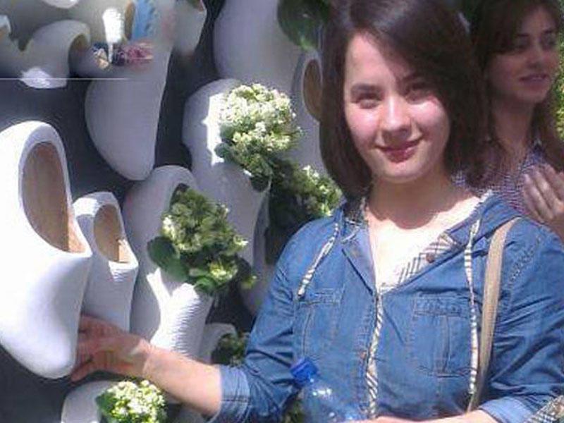 Bakıda bacısının başını balta ilə kəsən qız azadlıqda – FOTO