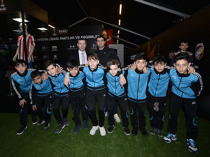 U-12 Liqasının iştirakçıları Bakıda UEFA Avropa Liqasına həsr olunmuş muzeylə tanış olublar - FOTO