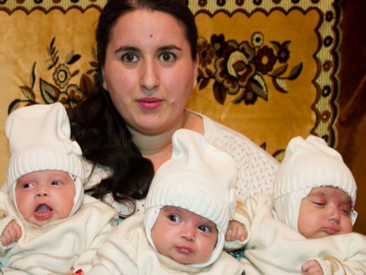 Мехрибан Алиева помогла семье, в которой родились тройняшки Мехрибан, Арзу и Лейла – ВИДЕО
