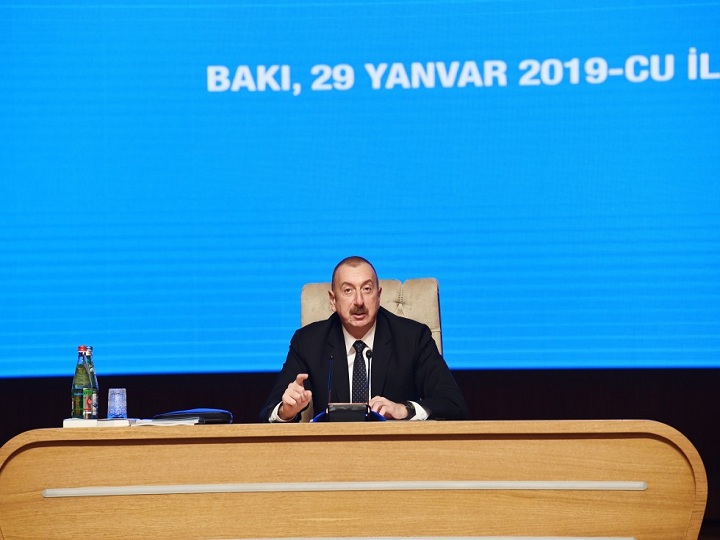İlham Əliyev: Hər kəs bilməlidir ki, əsas vəzifəmiz xalqa xidmət etməkdir