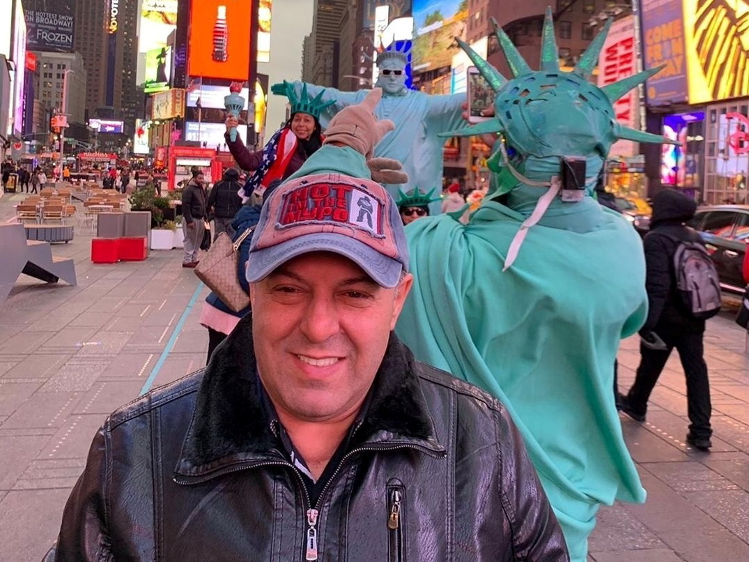 Выигравший Green Card певец Элариз Мамедоглу переехал в Нью-Йорк - ФОТО – ВИДЕО