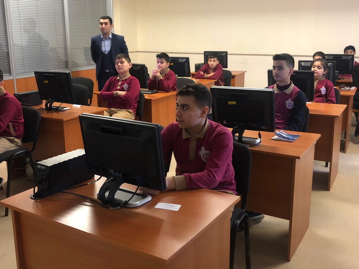 Первая частная школа присоединилась к проекту «Цифровые навыки» - ФОТО - ВИДЕО