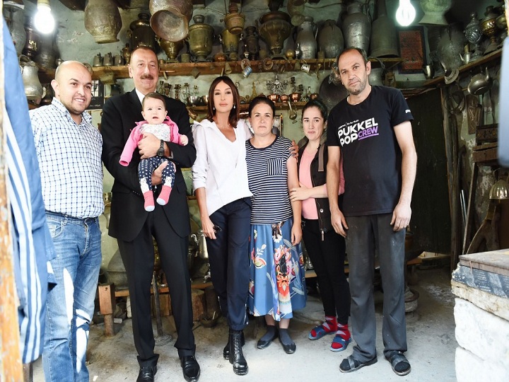 Prezident İlham Əliyevin vətəndaş müraciətlərinə münasibəti bütün məmurlara örnəkdir – FOTO