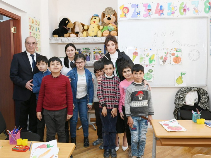 Первый вице-президент Азербайджана посетила столичную спецшколу номер 268 - ФОТО