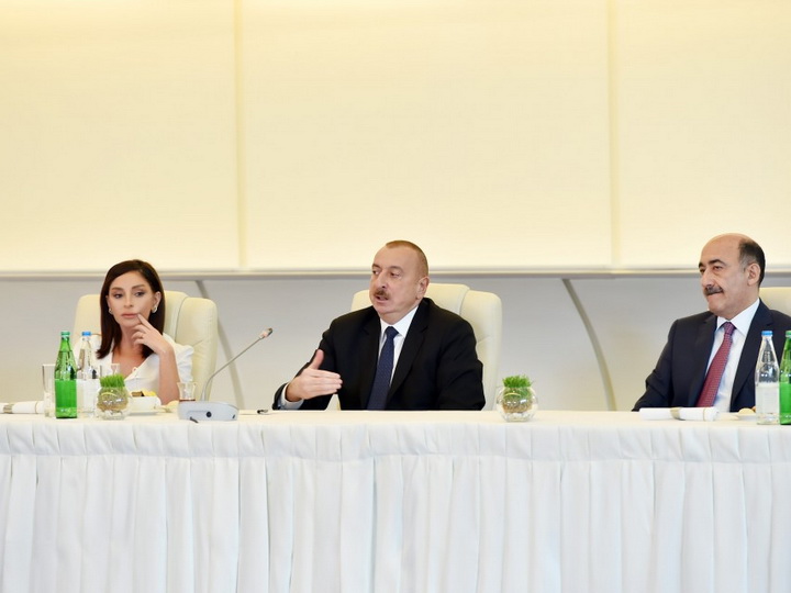 Президент Ильхам Алиев: 2019 год будет очень серьезным годом, отличающимся от предыдущих лет – ФОТО – ВИДЕО