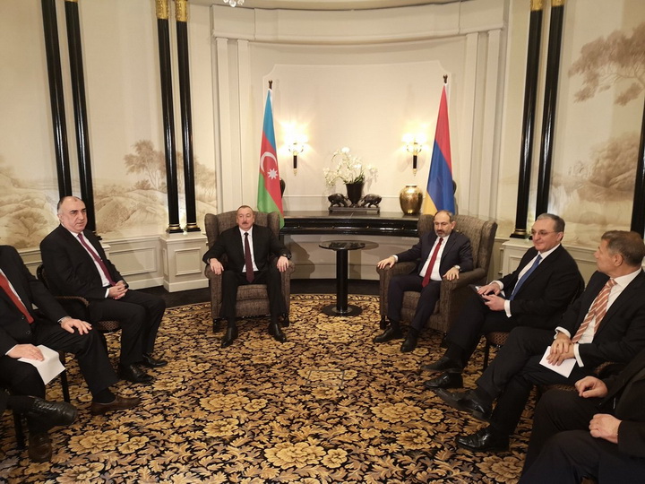 Vyanada İlham Əliyevlə Nikol Paşinyan arasında təkbətək görüş başa çatıb - FOTO - YENİLƏNİB
