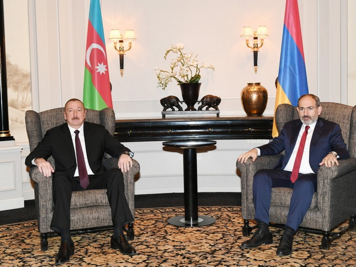 Президент Ильхам Алиев встретился с Николом Пашиняном один на один