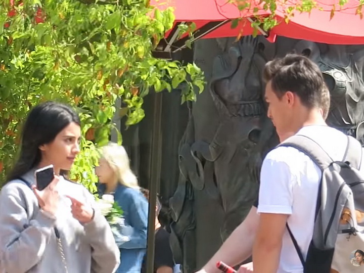 Руслана Джавадова устроила пранк на улицах Лос-Анджелеса, предлагая парням жениться на ней – ВИДЕО  