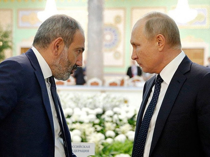 «Грапарак»: Осенью в Армению приедет Владимир Путин