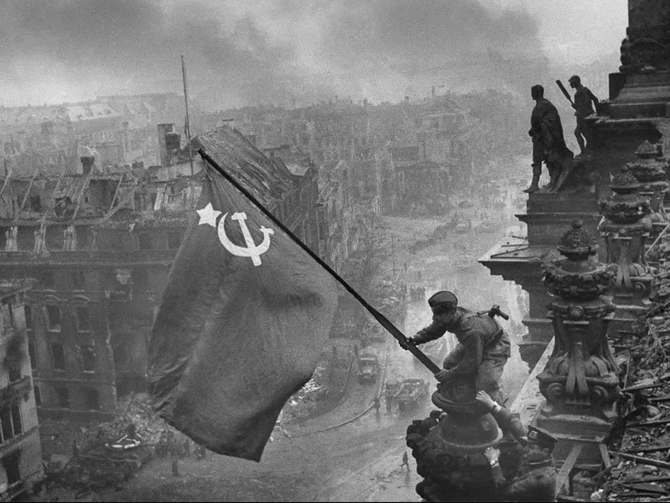 Мир отмечает праздник – День победы над нацизмом